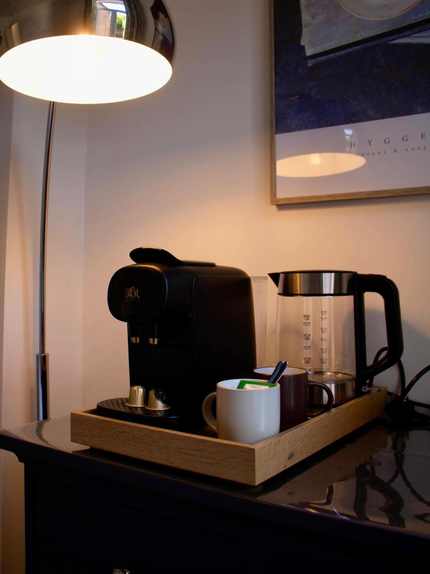 Stylish - Walk To Centre Apartment *